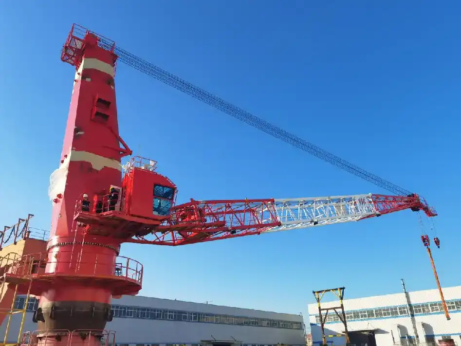 Marine Crane Compact design for versatile applications